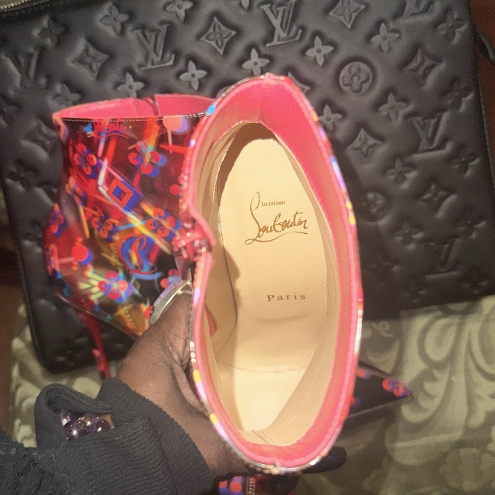 Christian Louboutin So Kate Disco Holograph Disco Booty Patent Leather Size 39 - Picture 4 of 12